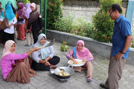 PELATIHAN OLAHAN IKAN DAN ANEKA KUE DARI DINAS SOSIAL P3A KABUPATEN BANTUL