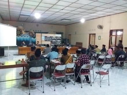 SOSIALISASI PEMBENTUKAN PETUGAS PEMUTAKHIRAN DATA PEMILIH ( PANTARLIH ) DESA SRIGADING