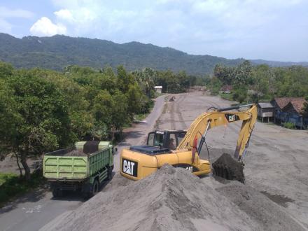 DESA SRIGADING SEBAGAI BERANDA DEPAN DIY MENYAMBUT ABAD SAMUDERA HINDIA