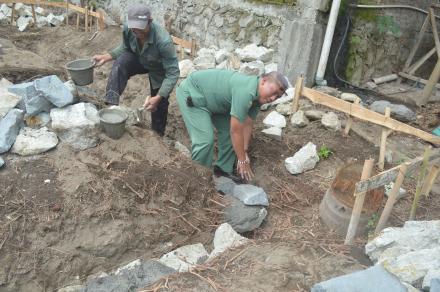 PELETAKAN BATU PERTAMA PEMBANGUNAN RTLH  DI DESA SRIGADING