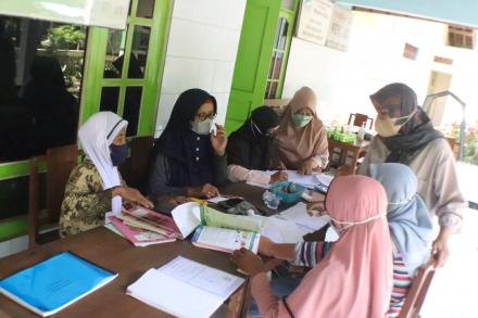 Pembinaan Lomba Posyandu Pedukuhan Tinggen oleh Puskesmas Sanden