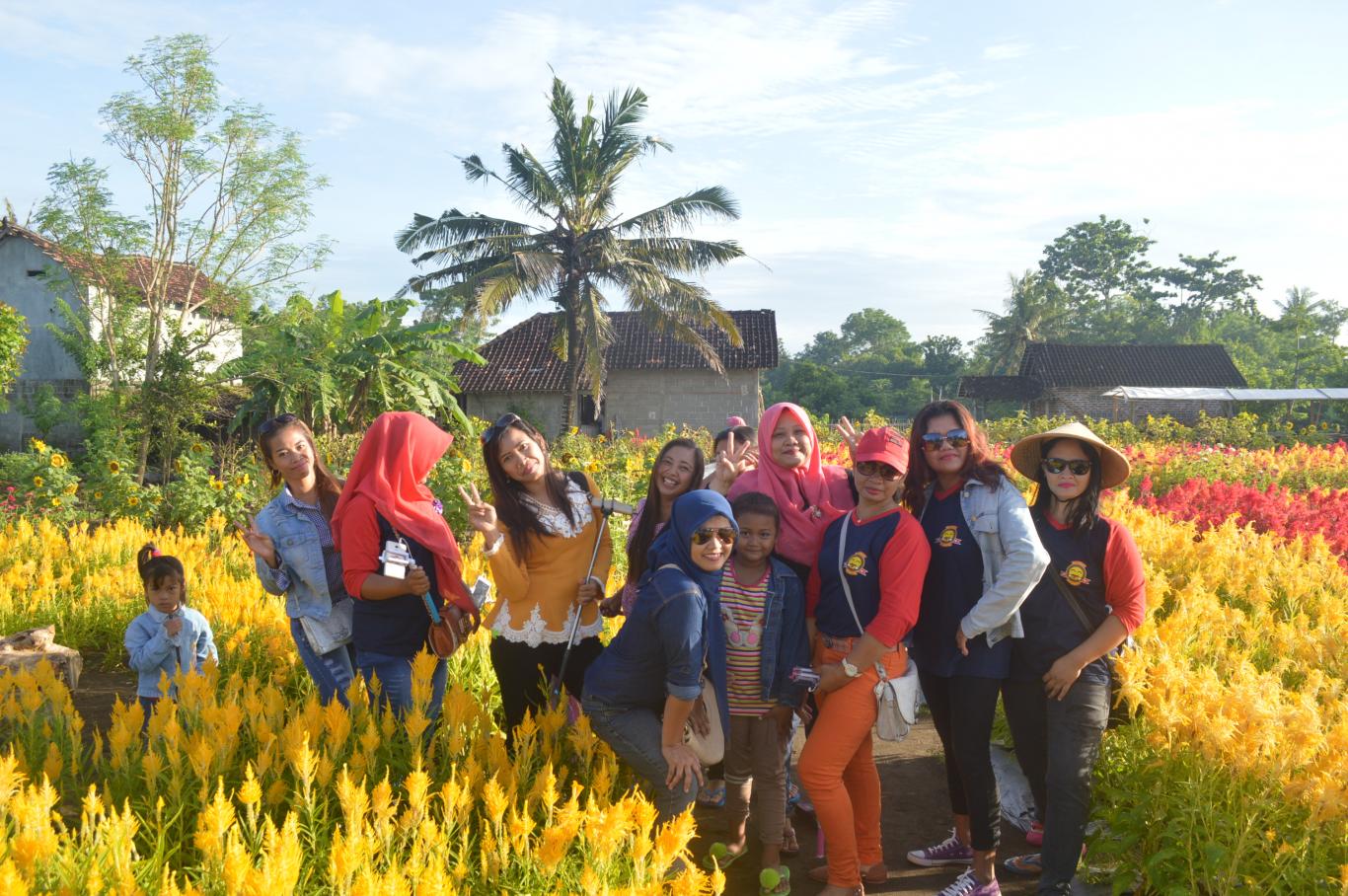 Taman Bunga Asri Destinasi Selfie Di Jalur Jalan Lintas